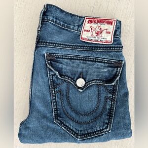 TRUE RELIGION “RICKY GIANT BIG T”Relaxed Straight Big Dark Stitching NWOT  34